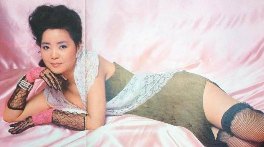 丝袜人妻露出