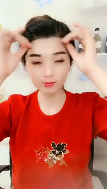 老公给我剪短发视频,老公巧手打造我的时尚剪影